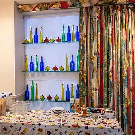Townhouse Couette-café 4*