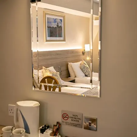 Townhouse Трали